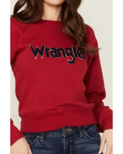 Wrangler Women's Chenille Logo Cropped Sweatshirt -Wraner Clothing Shop 2000358085 600 P3