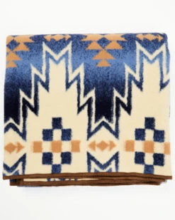 Tasha Polizzi Southwestern Print Adirondack Blanket Throw -Wraner Clothing Shop 2000376224 400 P3