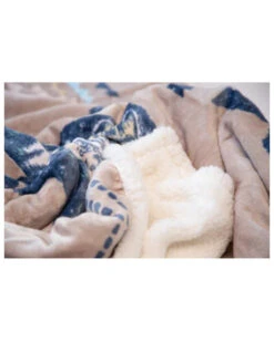 Carstens Home Three Buffalo Plush Sherpa Throw -Wraner Clothing Shop 2000394021 200 P4